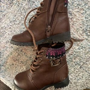 Toddler girls size 7 boots